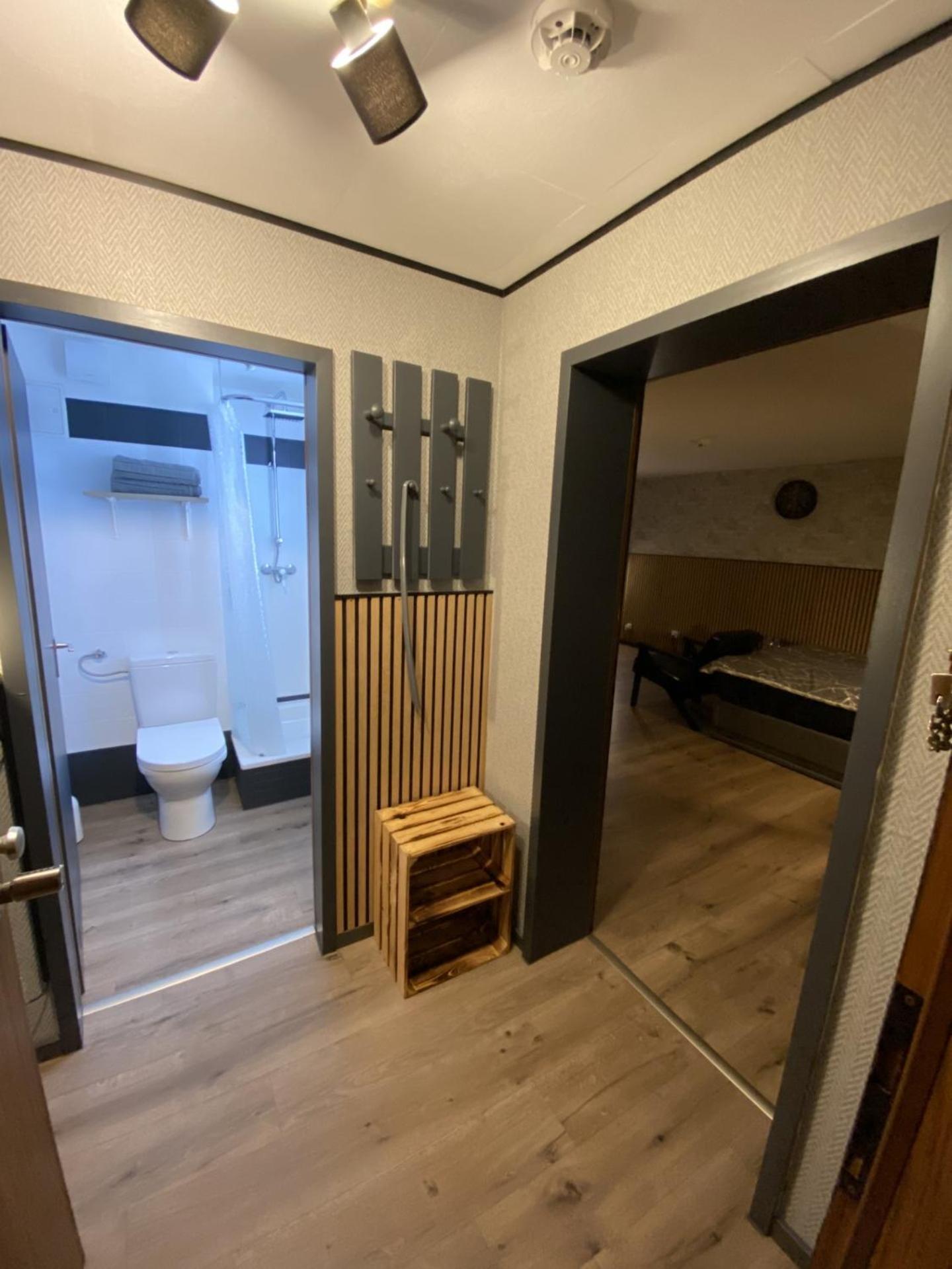 Saarbruecken, Und Uni Naehe Mit Parkplatz Apartment
